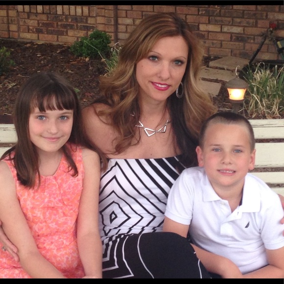 Meet your Posher, Amy - Picture 2 of 3